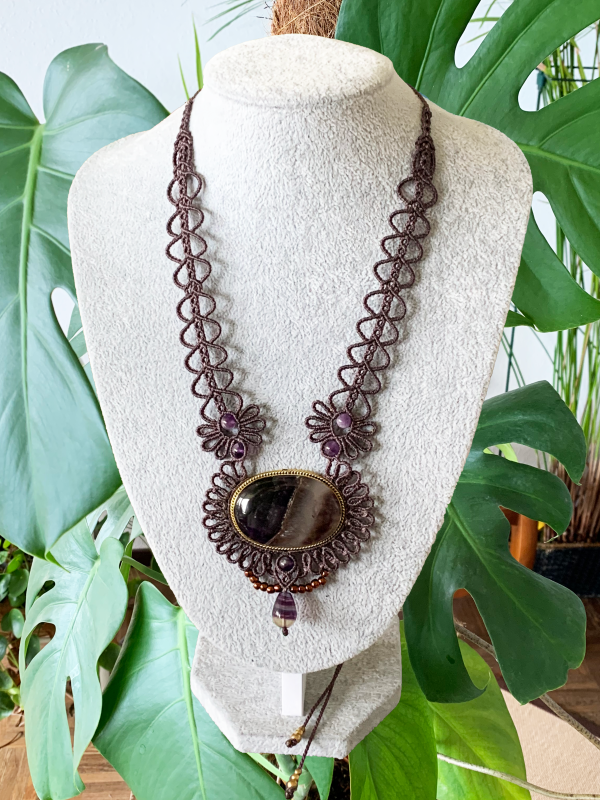 Collier kit floral – devant Collier kit floral